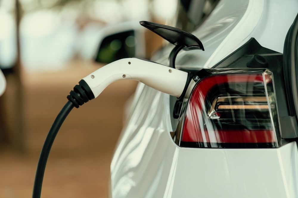 Why Your Next EV Needs a Dedicated Residential Solar Charging Station